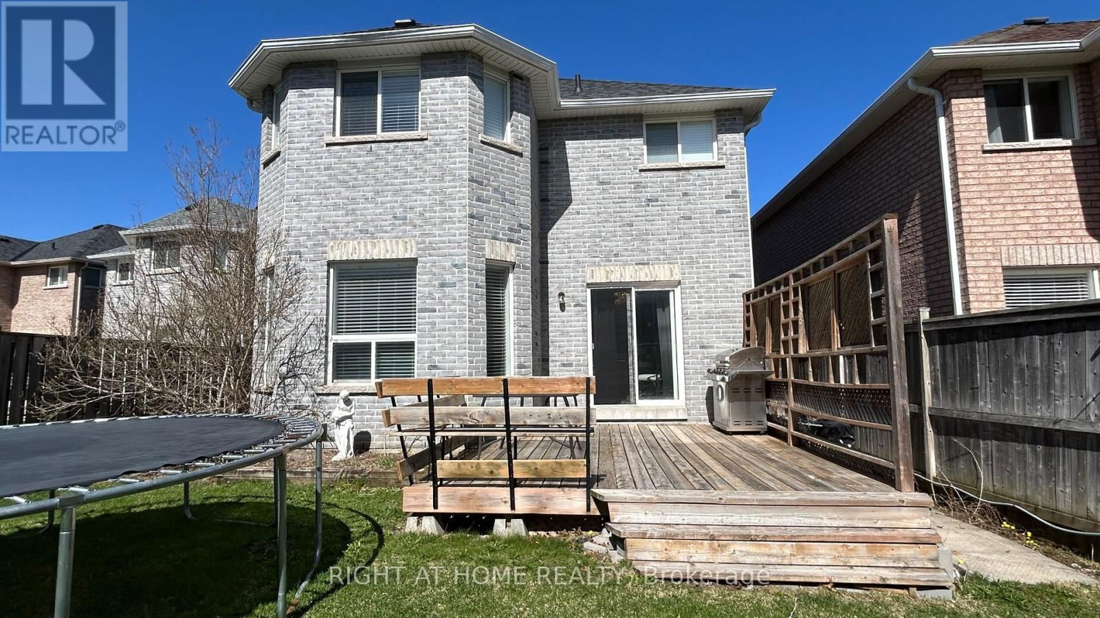 2072 WILSON STREET Image 41