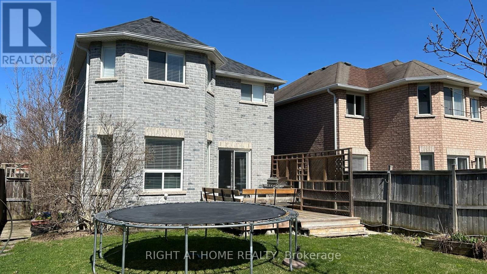 2072 WILSON STREET Image 43