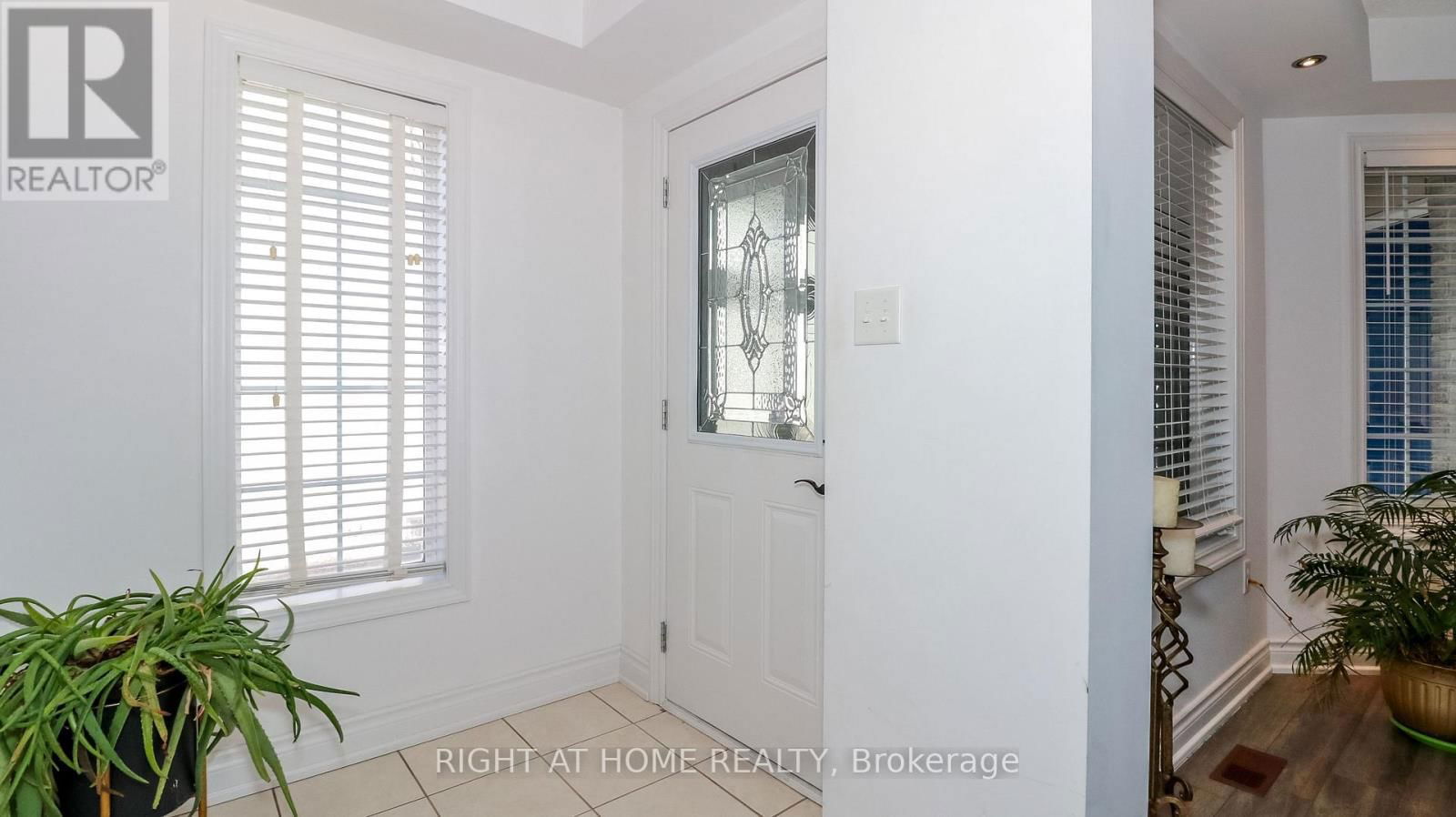 2072 WILSON STREET Image 5