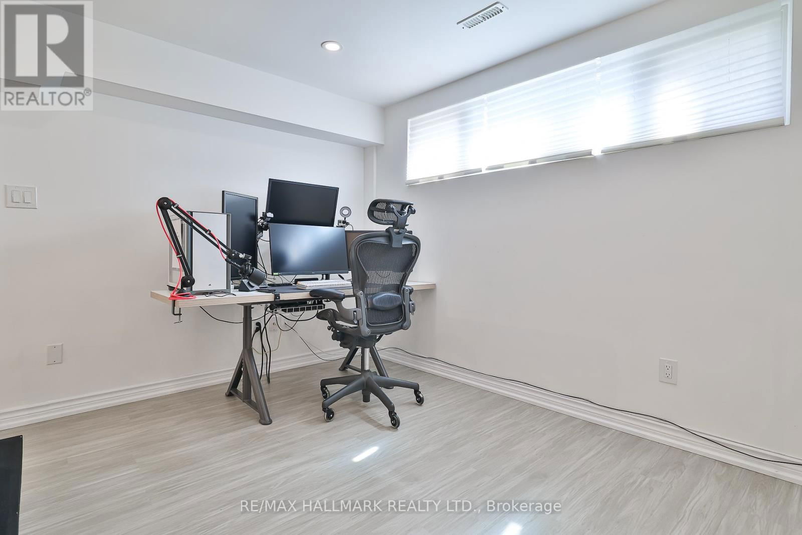 583 HAINES ROAD Image 33