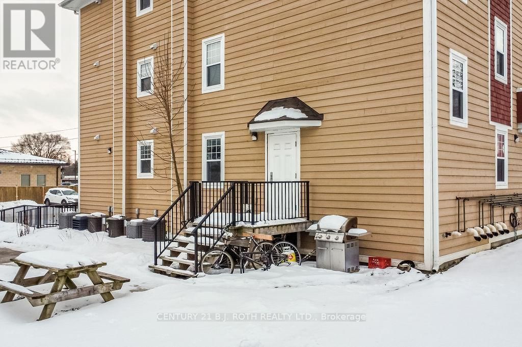 192 MILL STREET Image 12