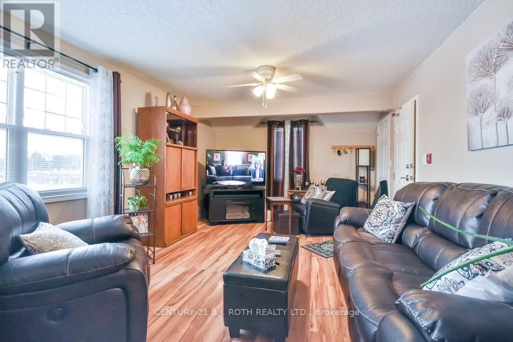 192 MILL STREET Image 35