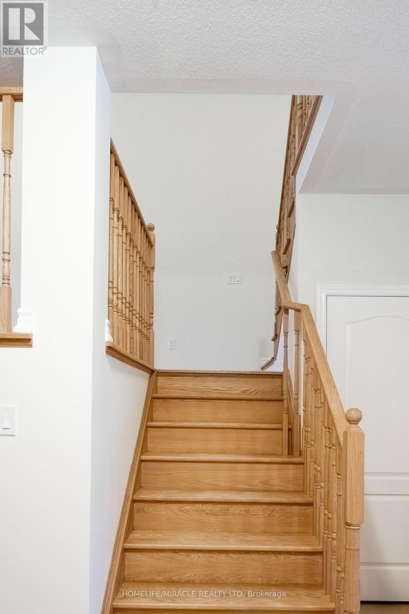 19 FENN CRESCENT Image 12
