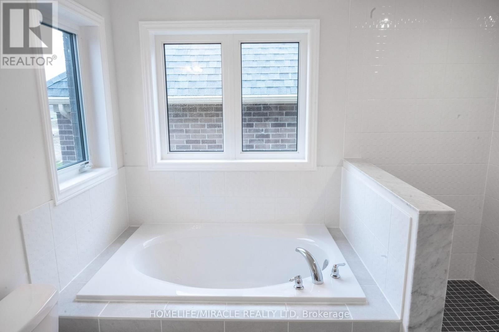 19 FENN CRESCENT Image 22