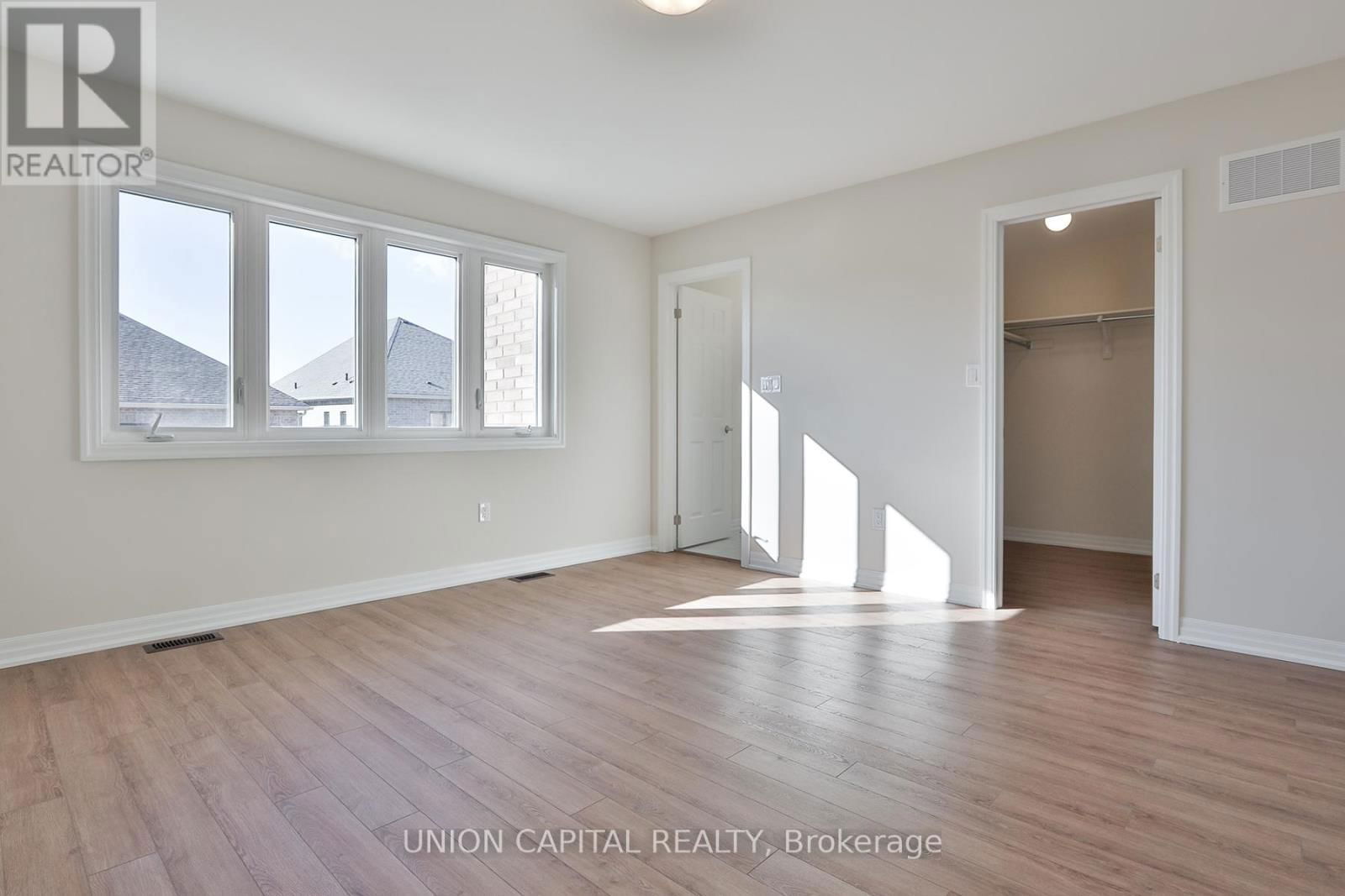 47 DONALD INGRAM CRESCENT Image 18