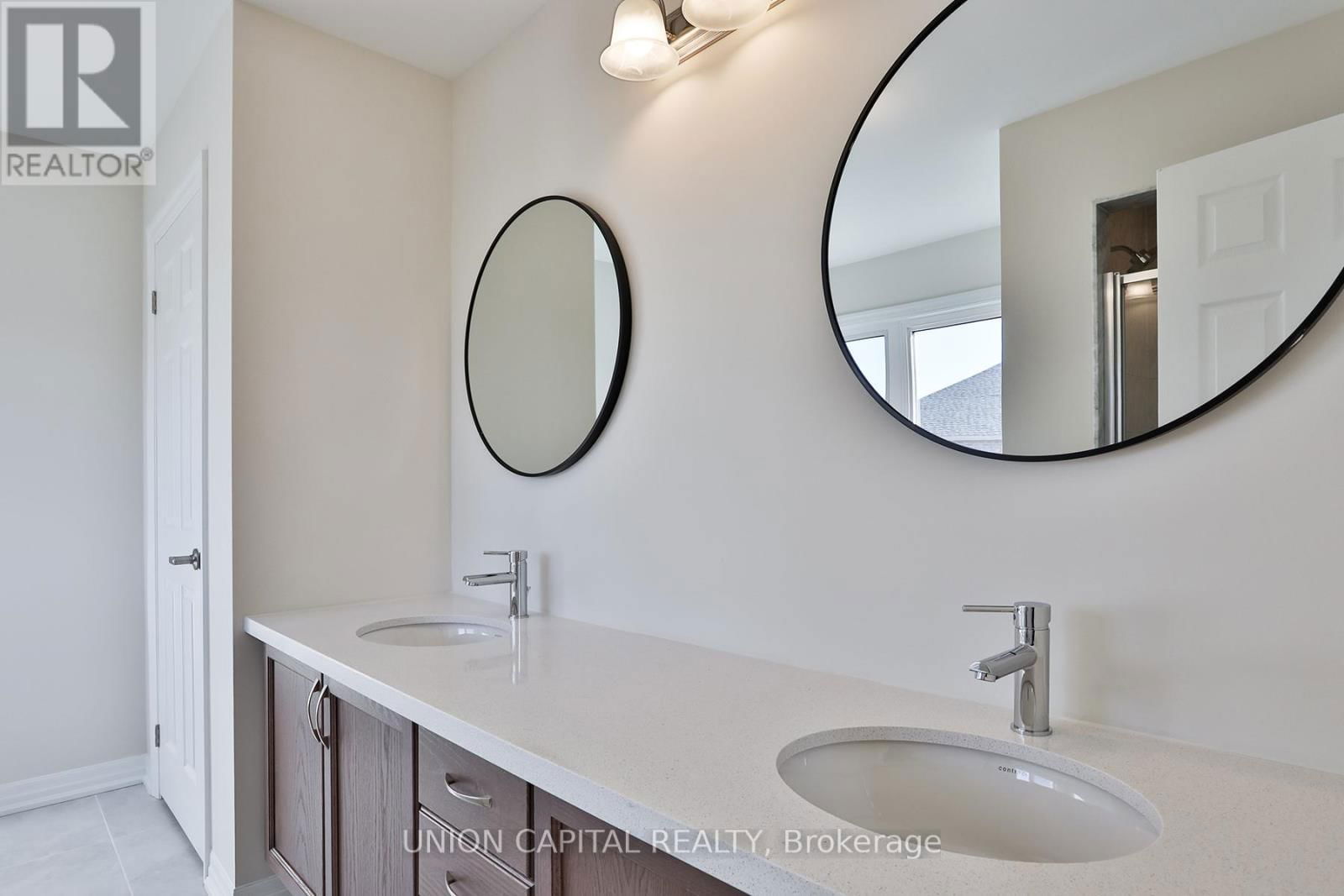 47 DONALD INGRAM CRESCENT Image 21
