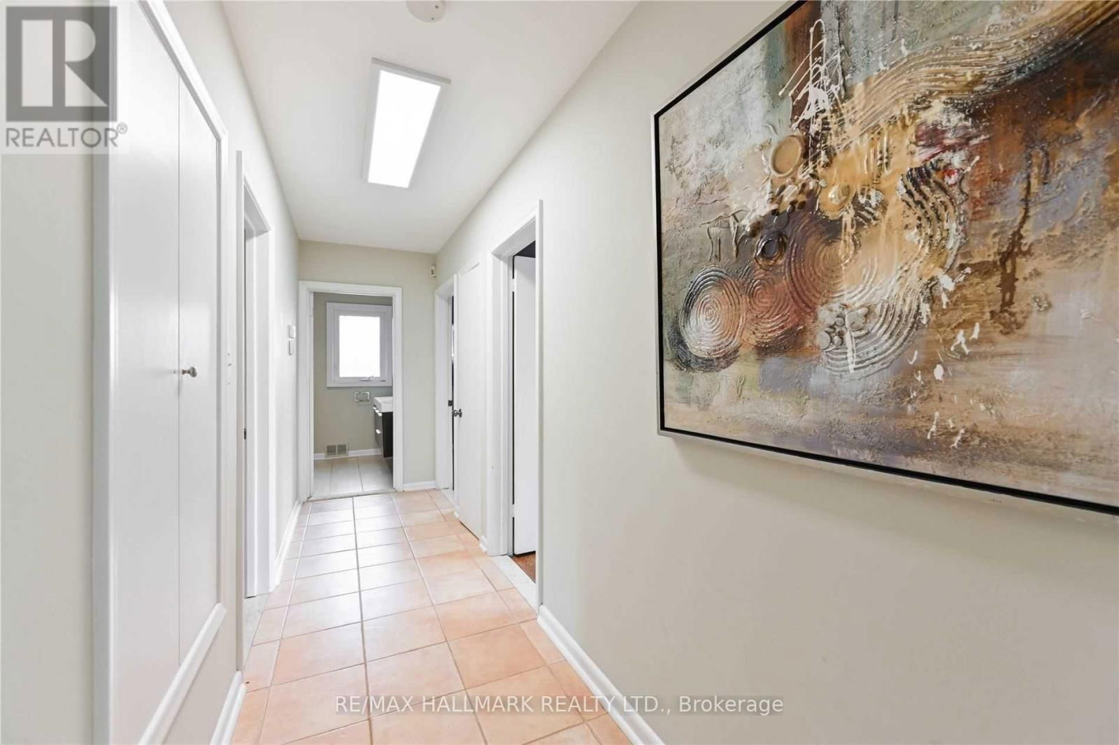 16 CAVALIER CRESCENT Image 14