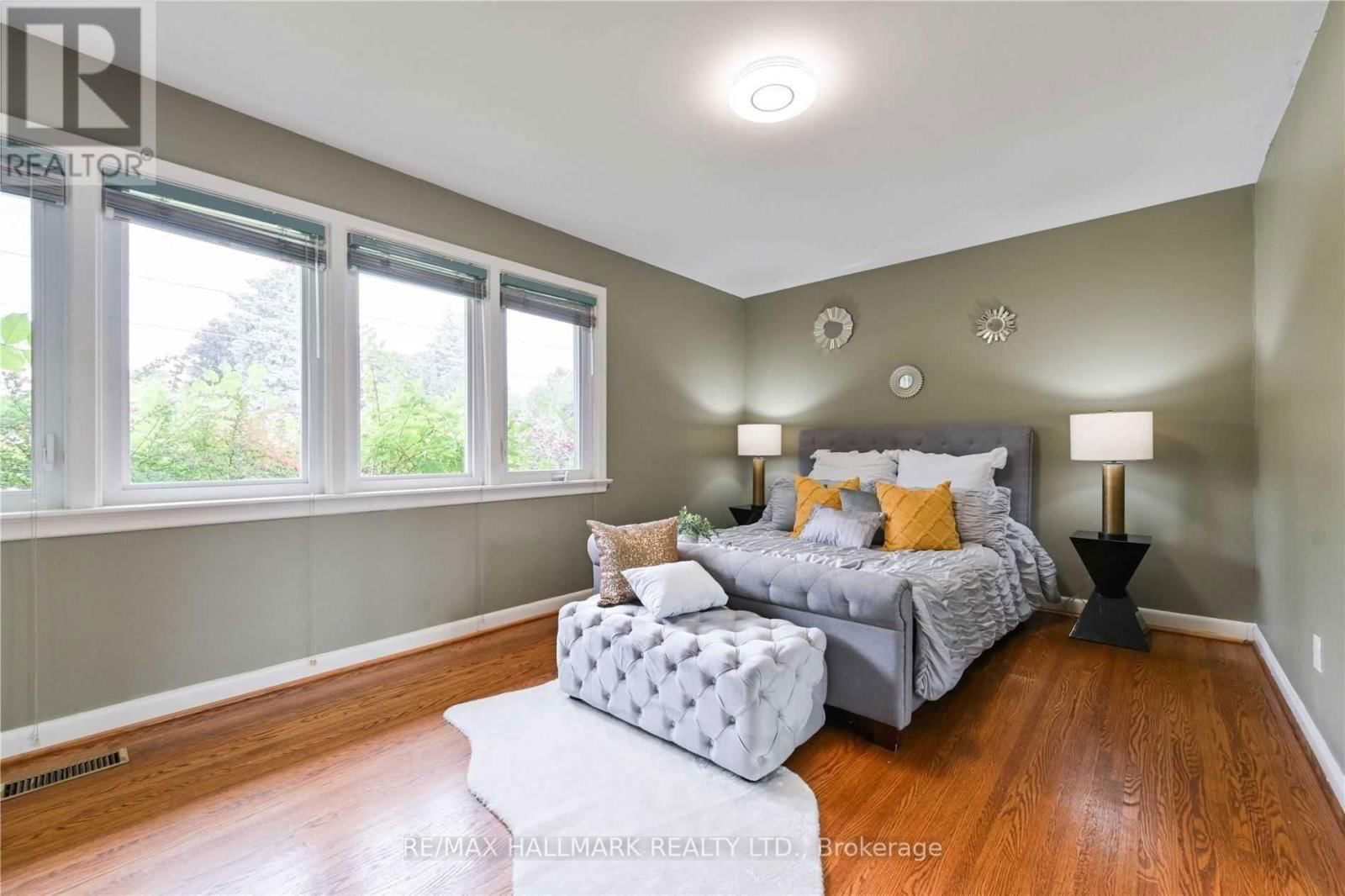 16 CAVALIER CRESCENT Image 17