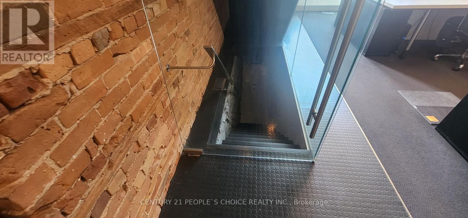 71 VICTORIA STREET WEST Image 19