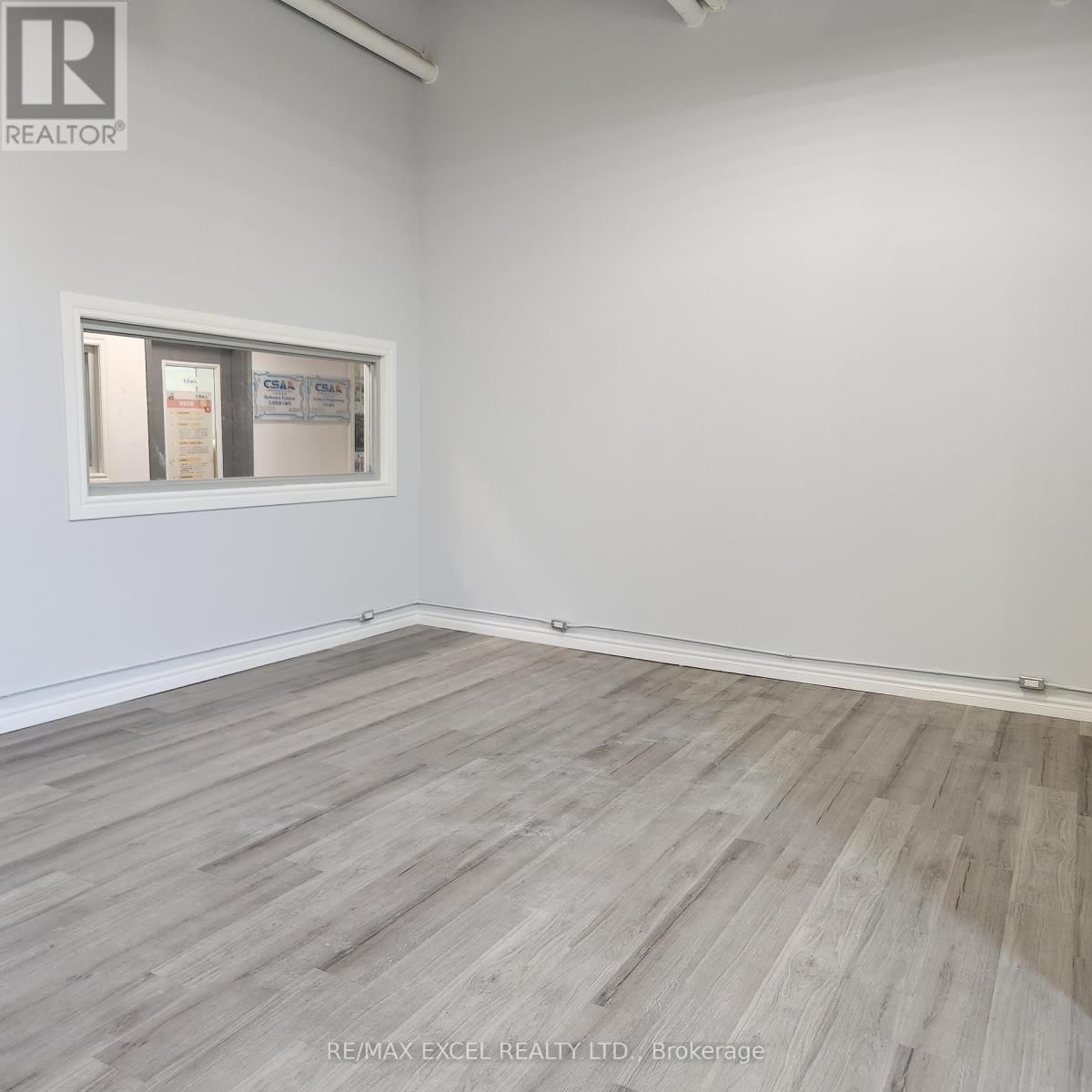 30 SOUTH UNIONVILLE AVENUE Image 8