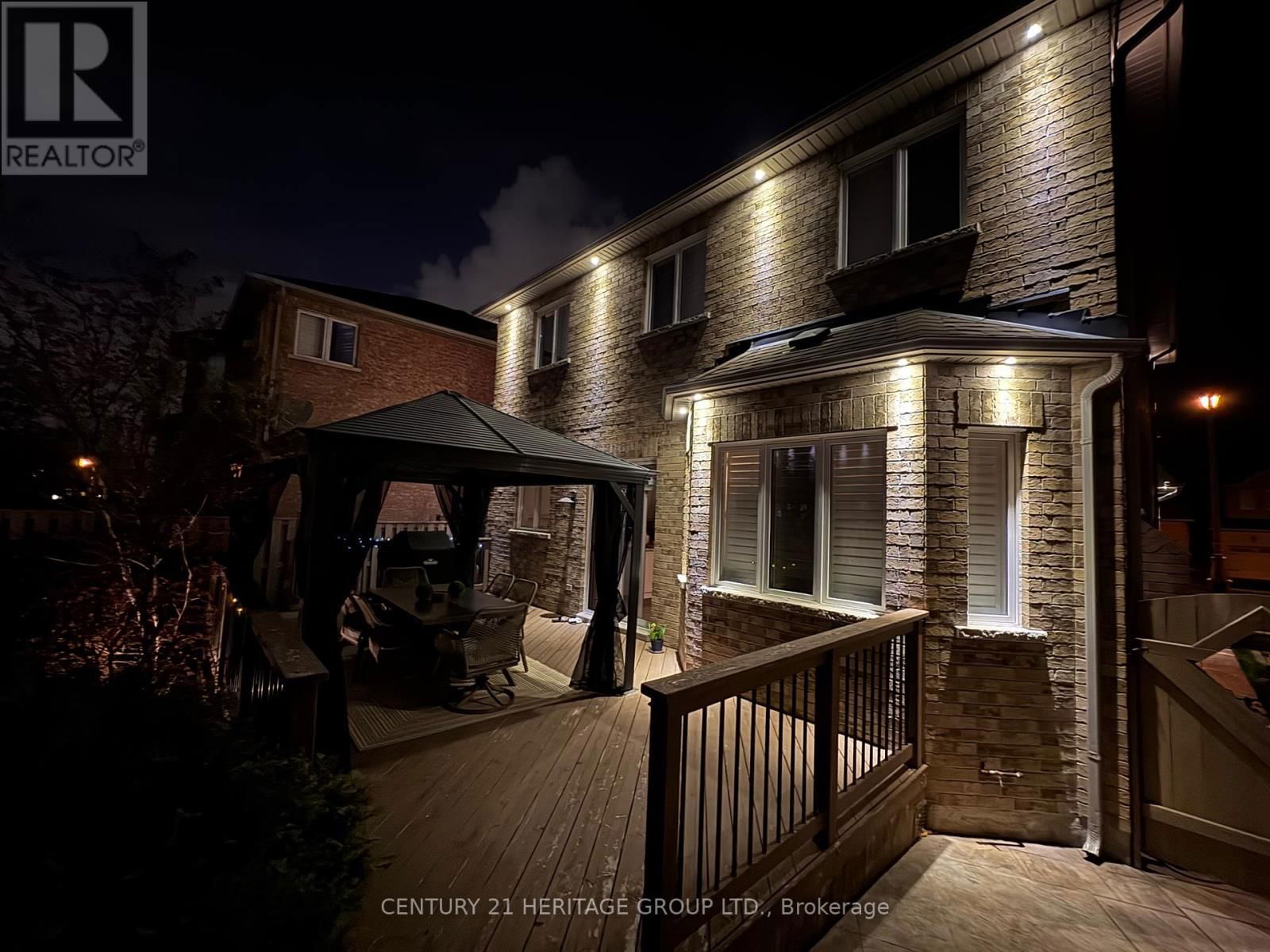 12 FIELDSIDE STREET Image 45
