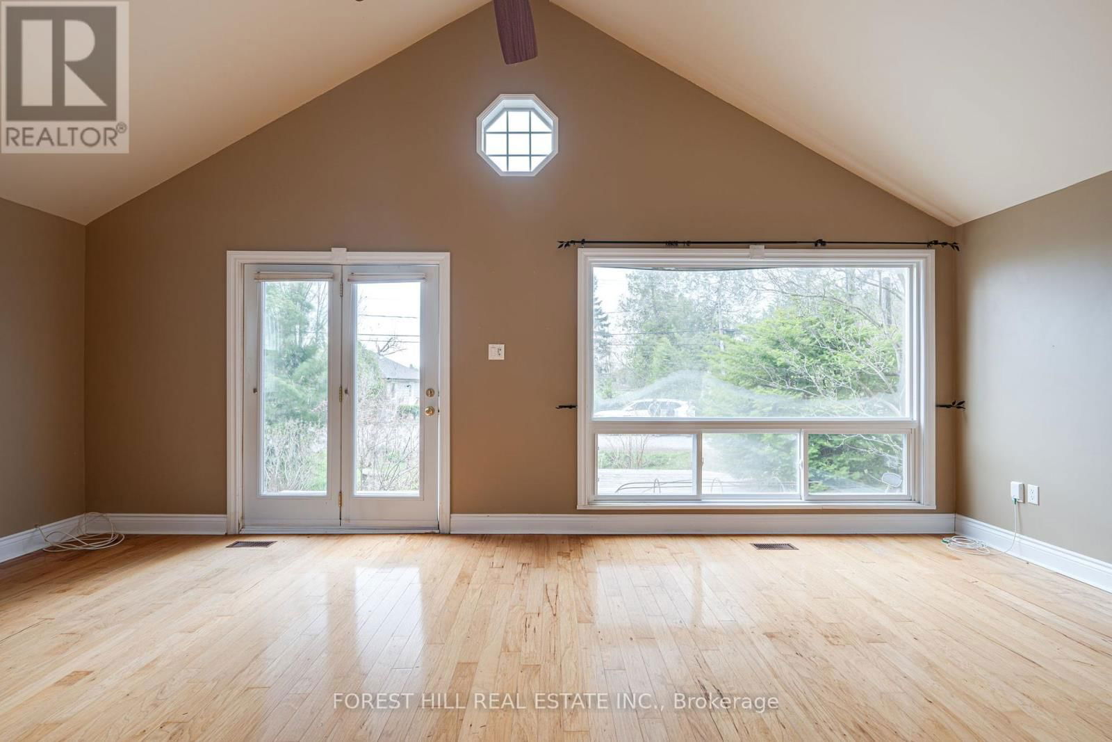 40 CONNOR DRIVE Image 12