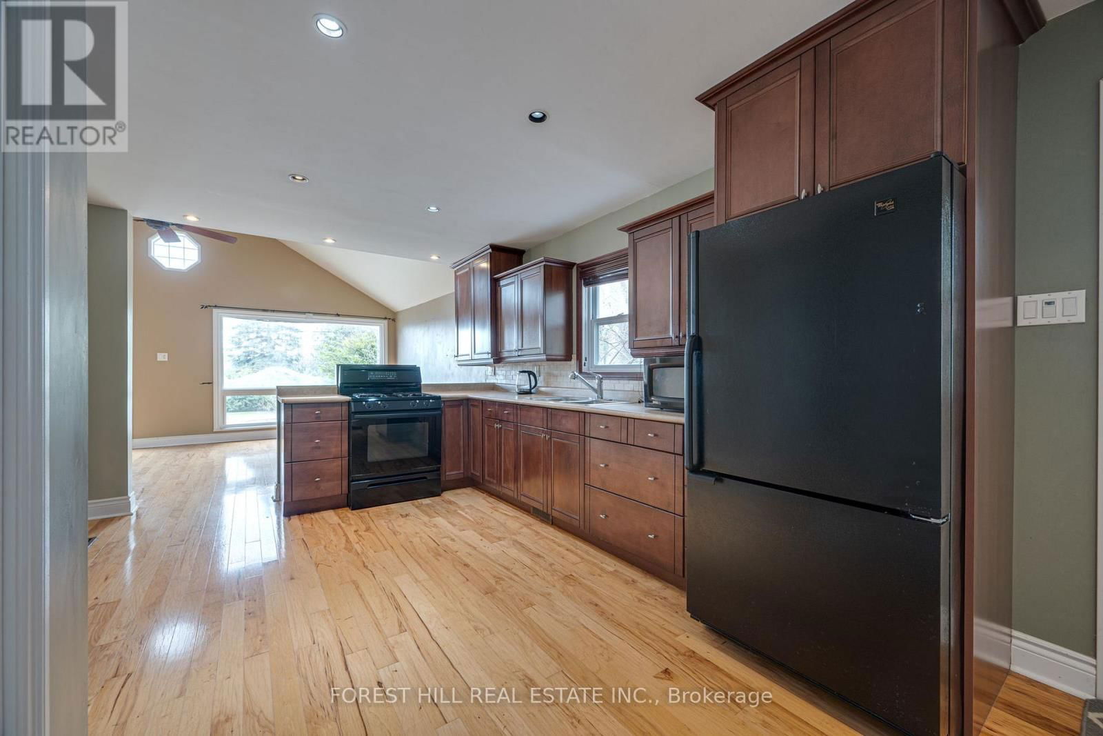 40 CONNOR DRIVE Image 18