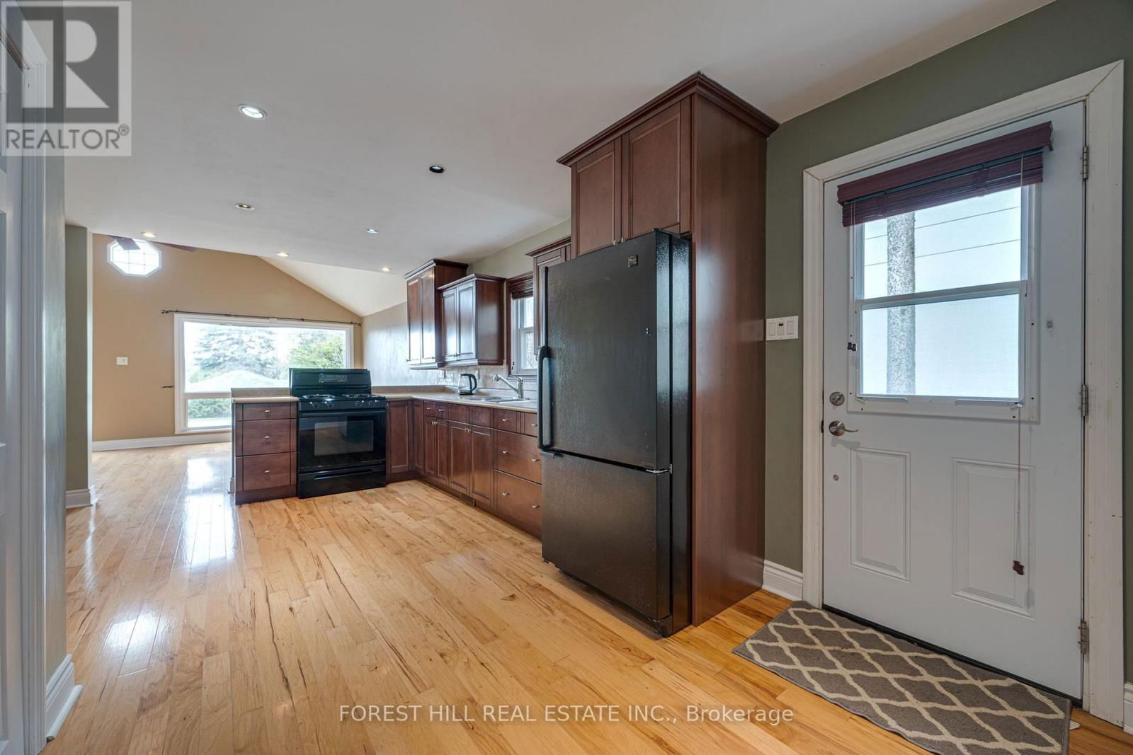 40 CONNOR DRIVE Image 19