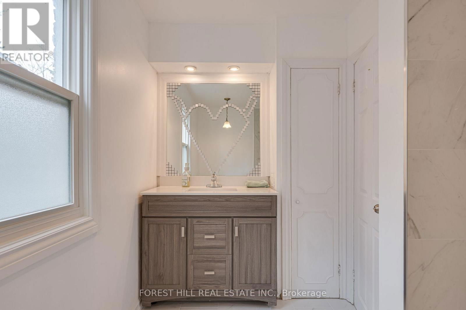 40 CONNOR DRIVE Image 26