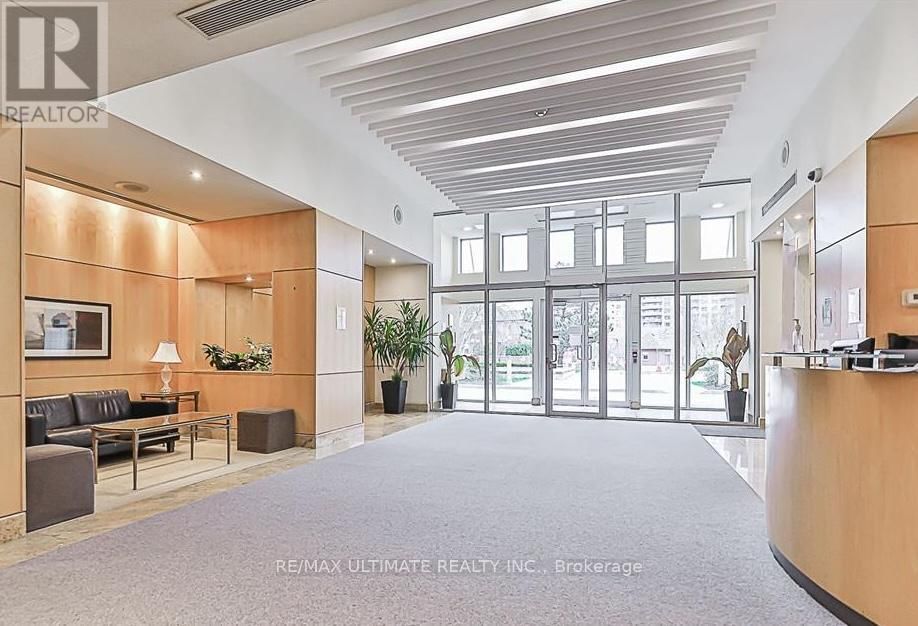 512 - 48 SUNCREST BOULEVARD Image 3