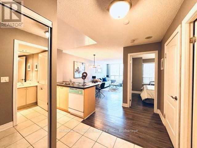512 - 48 SUNCREST BOULEVARD Image 5