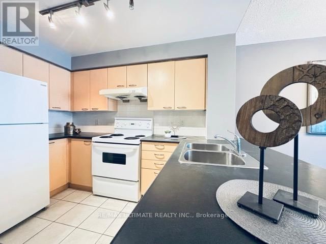 512 - 48 SUNCREST BOULEVARD Image 7