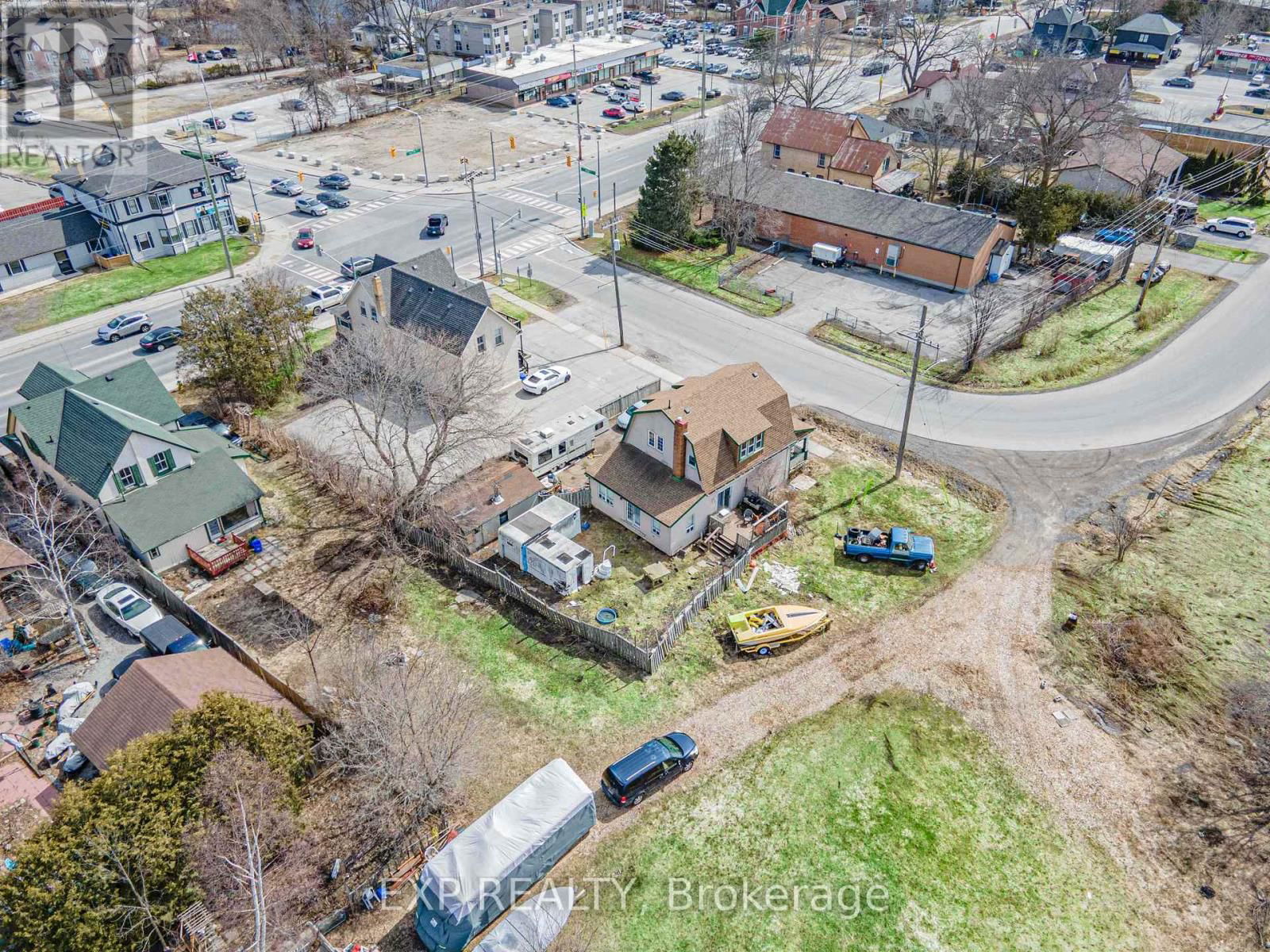 173&77 HIGH STREET Image 6
