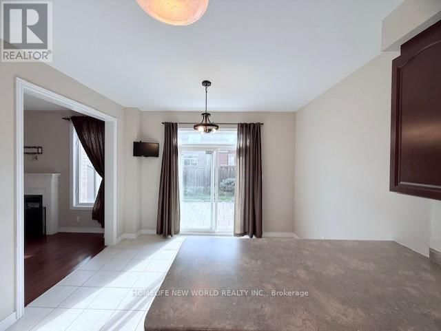 219 SMOOTHWATER TERRACE Image 12
