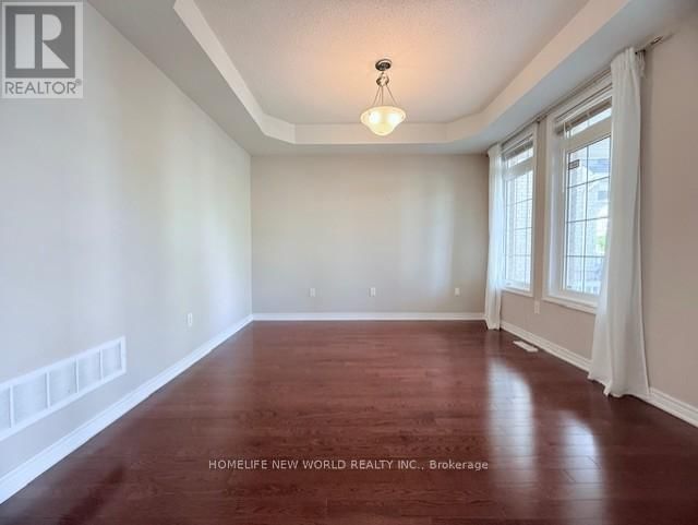 219 SMOOTHWATER TERRACE Image 4