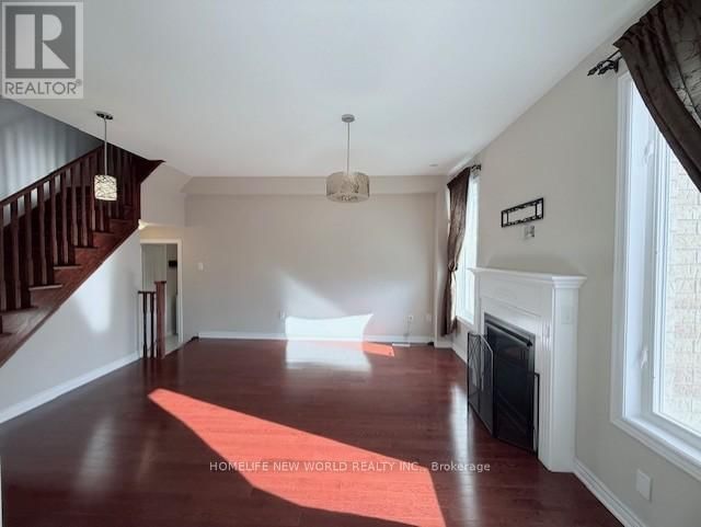 219 SMOOTHWATER TERRACE Image 8