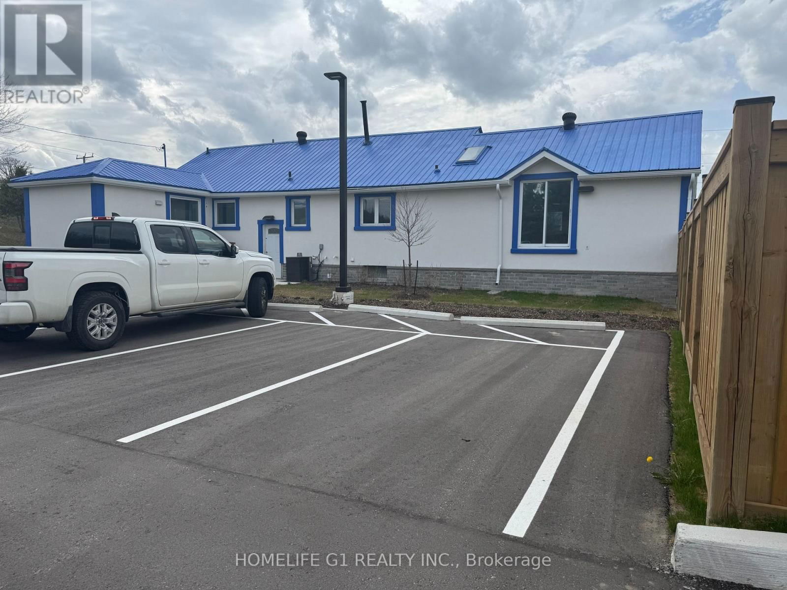 1003 20TH SIDEROAD Image 6