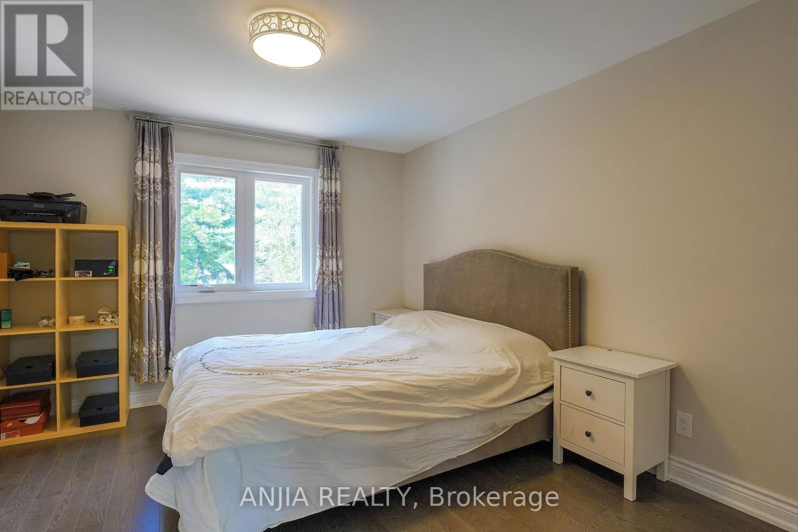 28 HOLBROOK COURT Image 24
