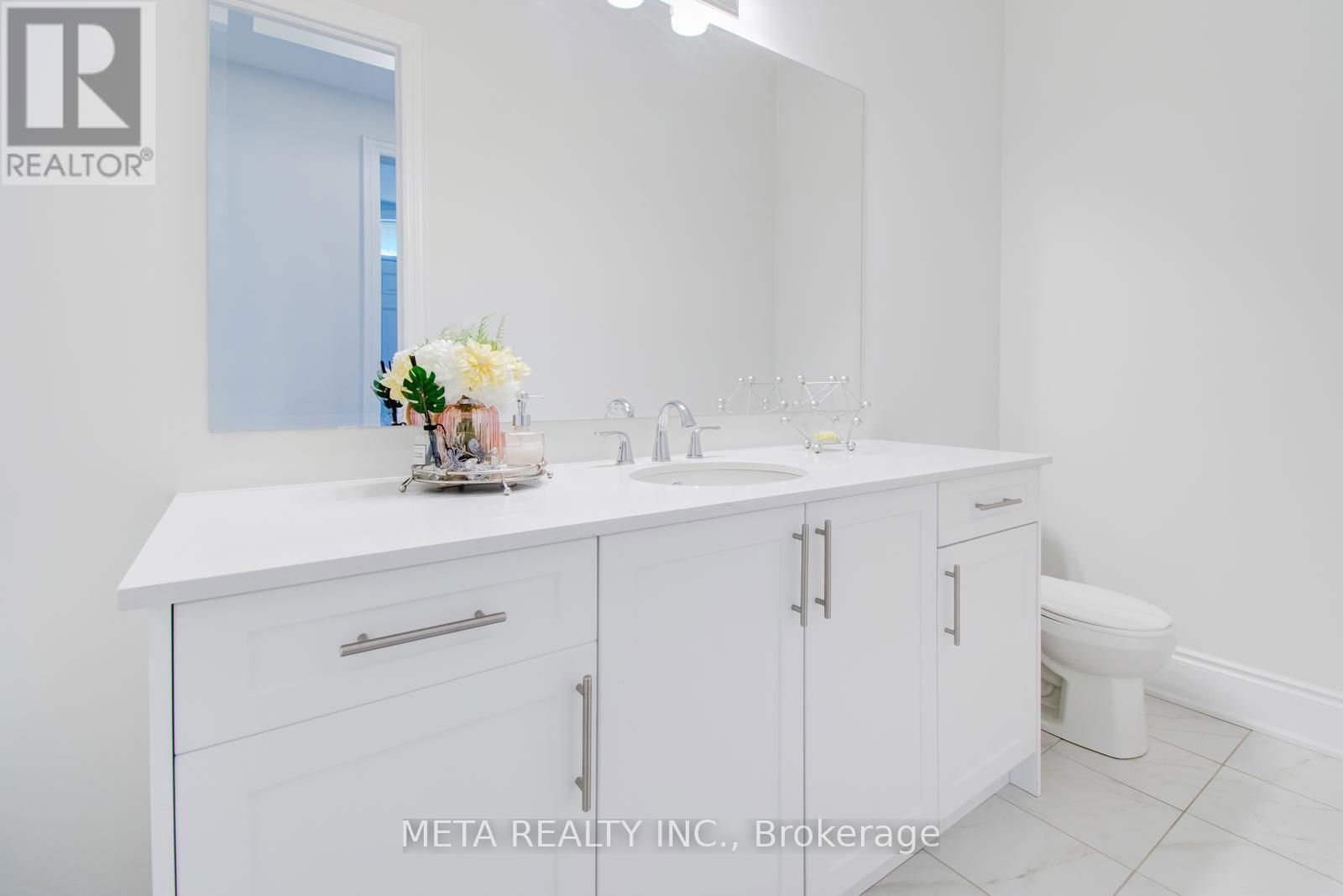 90 BROAD WAY Image 23
