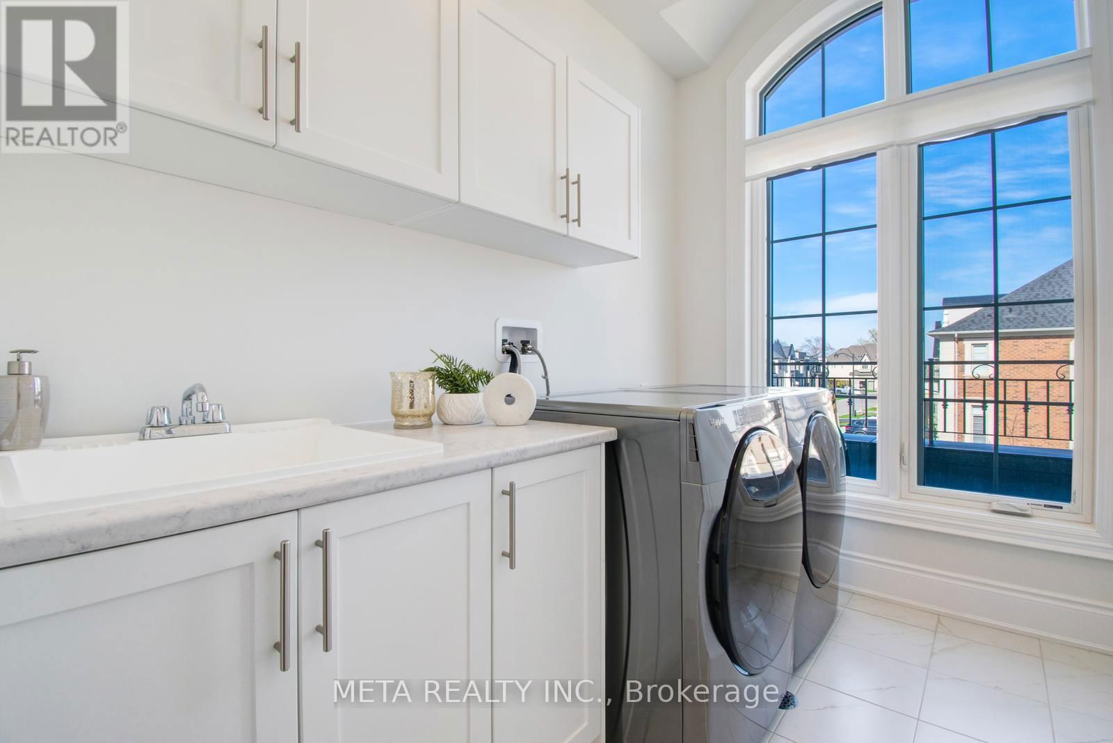 90 BROAD WAY Image 29