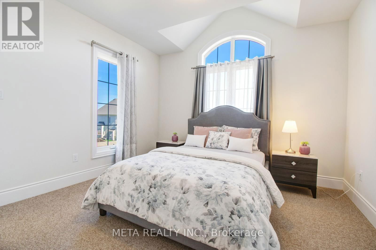 90 BROAD WAY Image 30