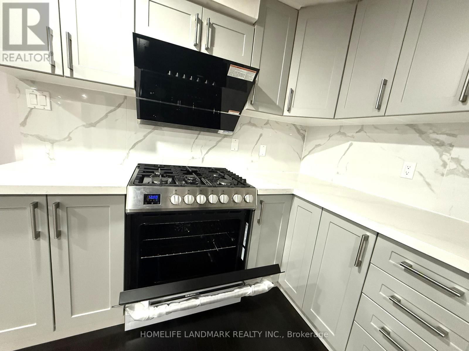 bsmt - 3 CAPRARA CRESCENT Image 7