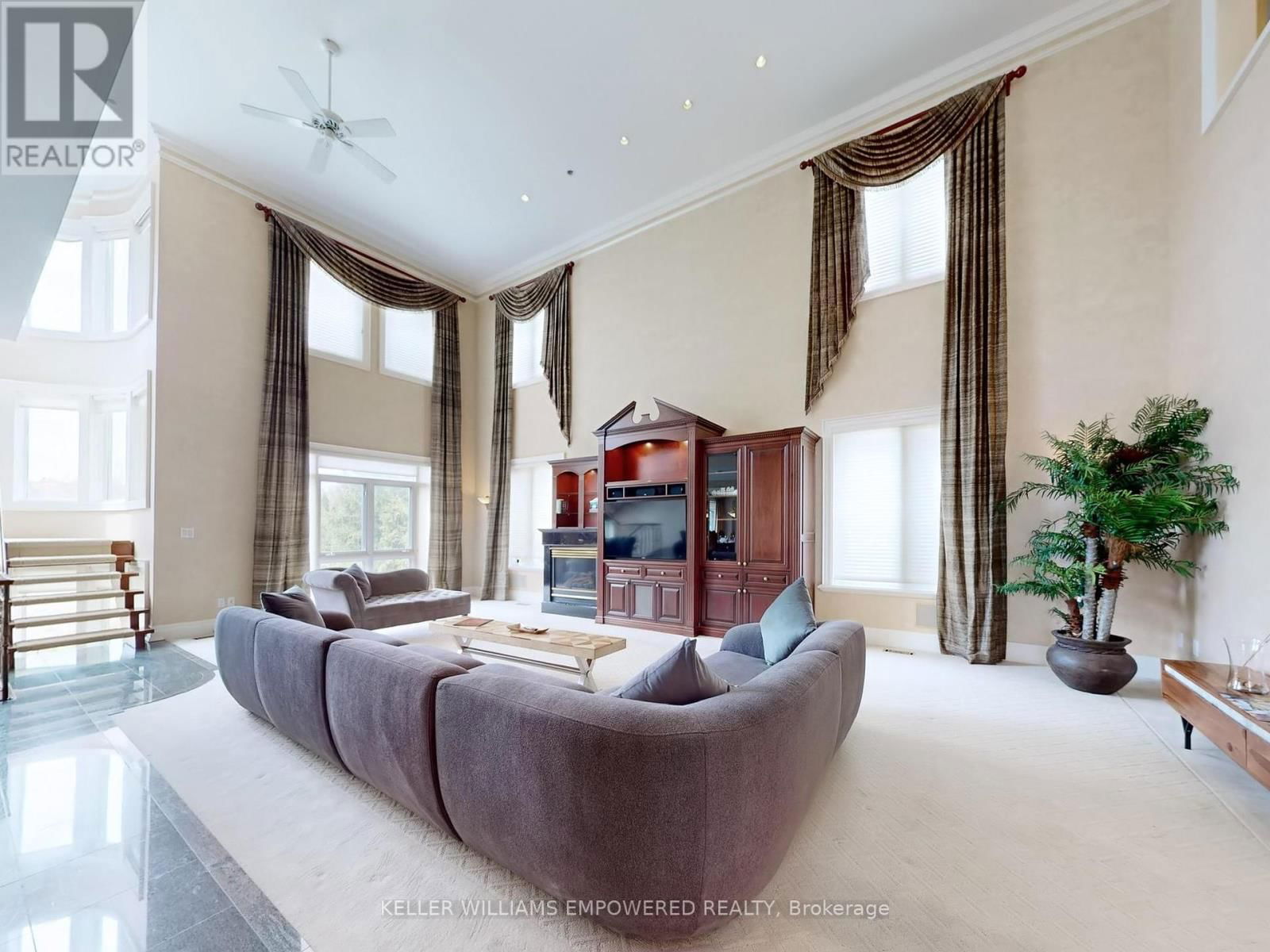 90 HUMBERVIEW DRIVE Image 14