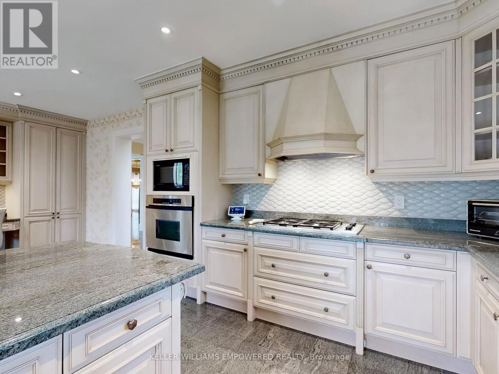90 HUMBERVIEW DRIVE Image 21
