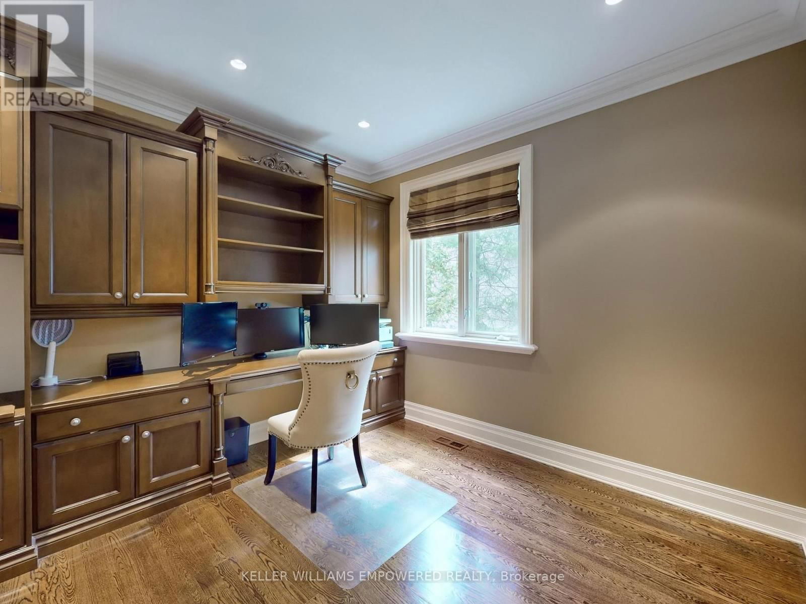 90 HUMBERVIEW DRIVE Image 24