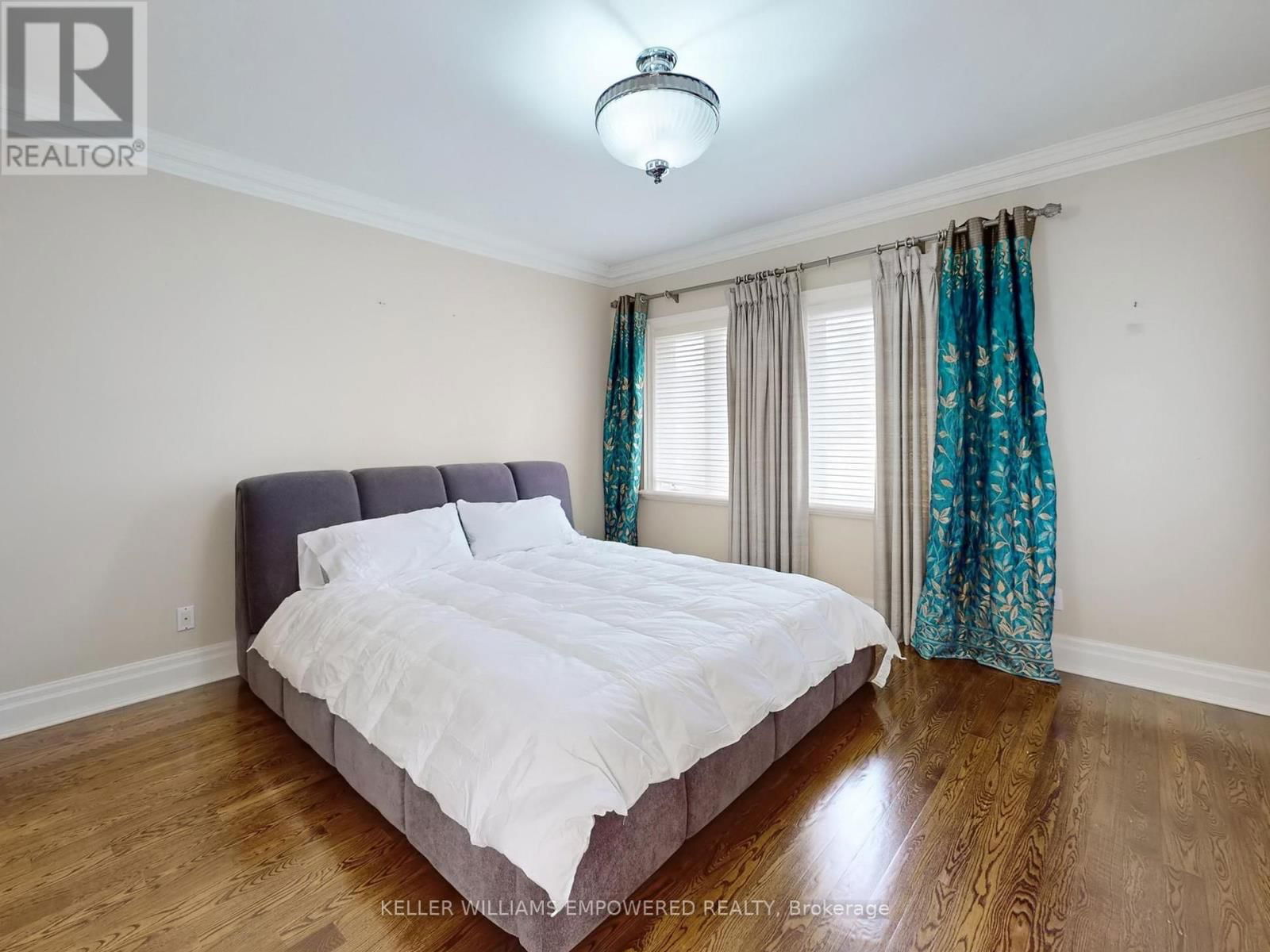90 HUMBERVIEW DRIVE Image 31