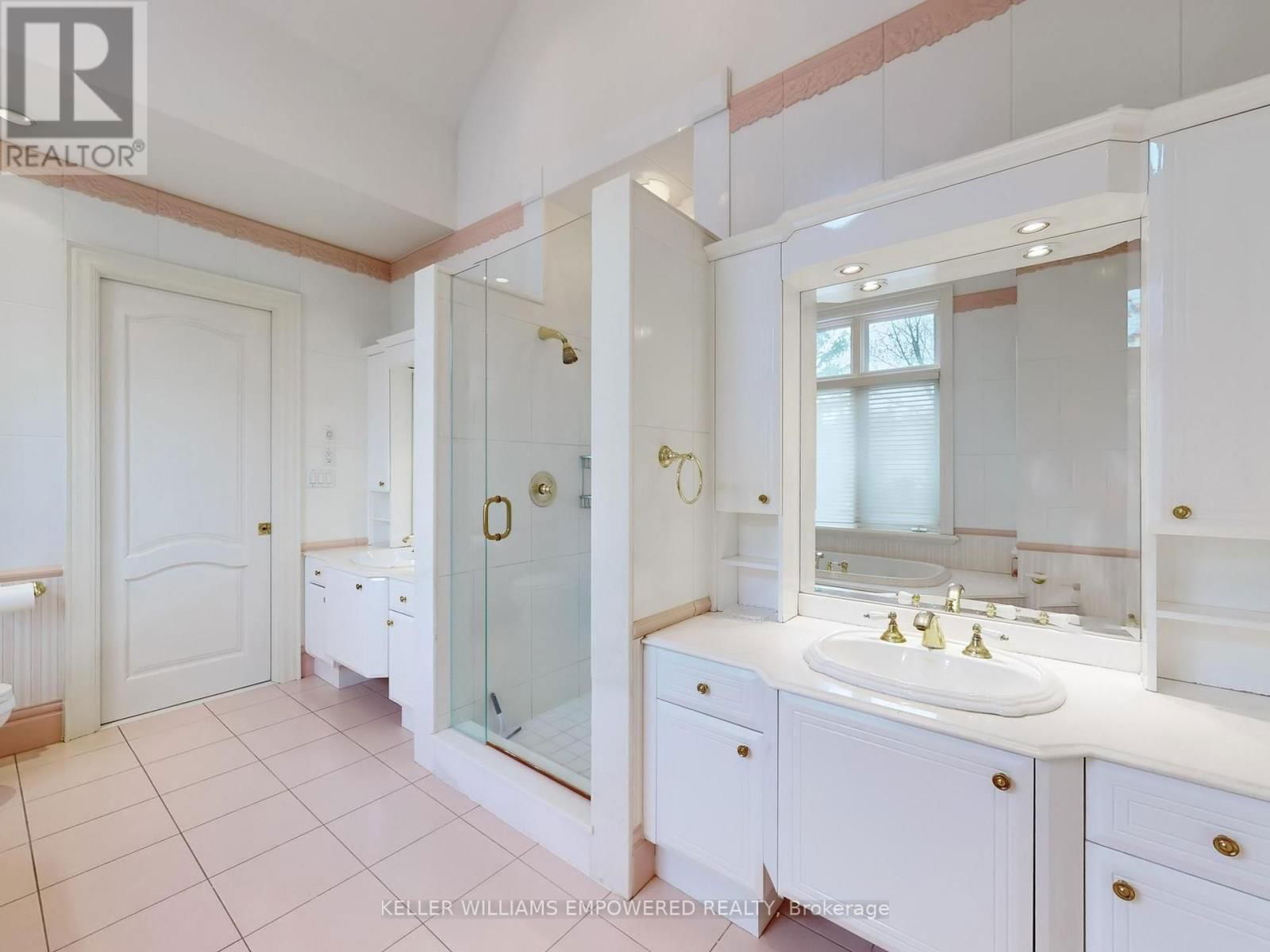 90 HUMBERVIEW DRIVE Image 37