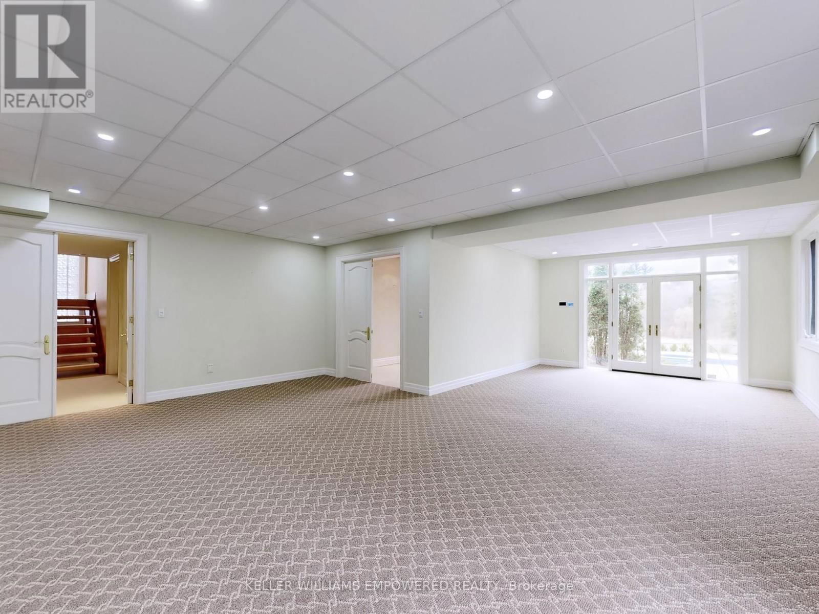 90 HUMBERVIEW DRIVE Image 38