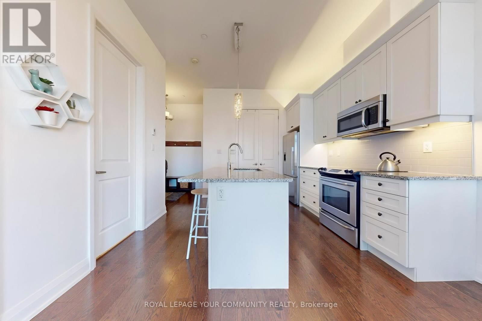 702B - 15277 YONGE STREET Image 14