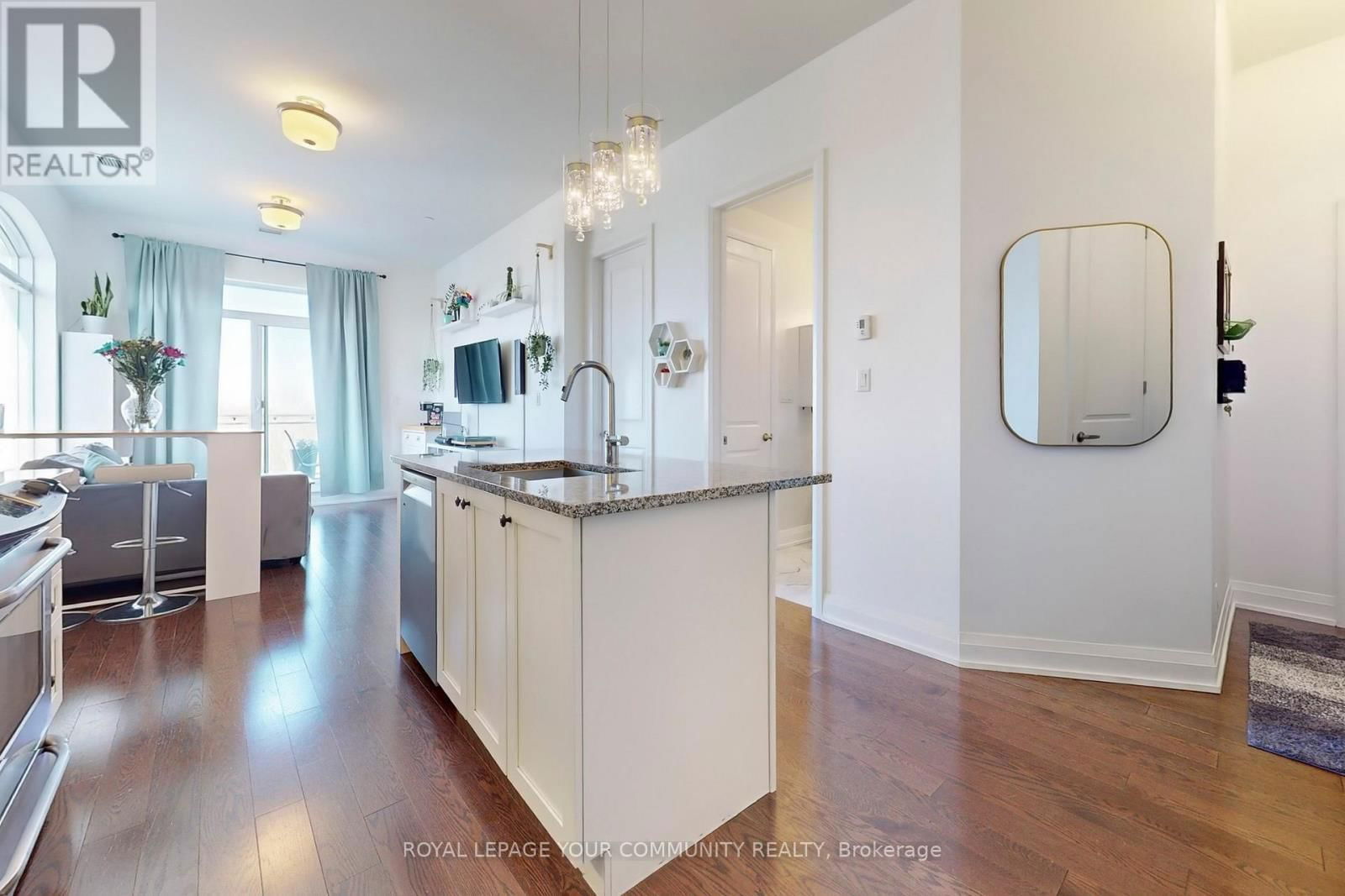702B - 15277 YONGE STREET Image 9