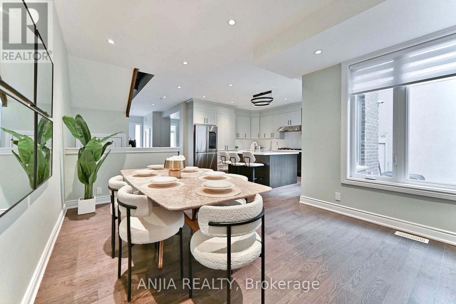 19 YORK DOWNS BOULEVARD Image 17