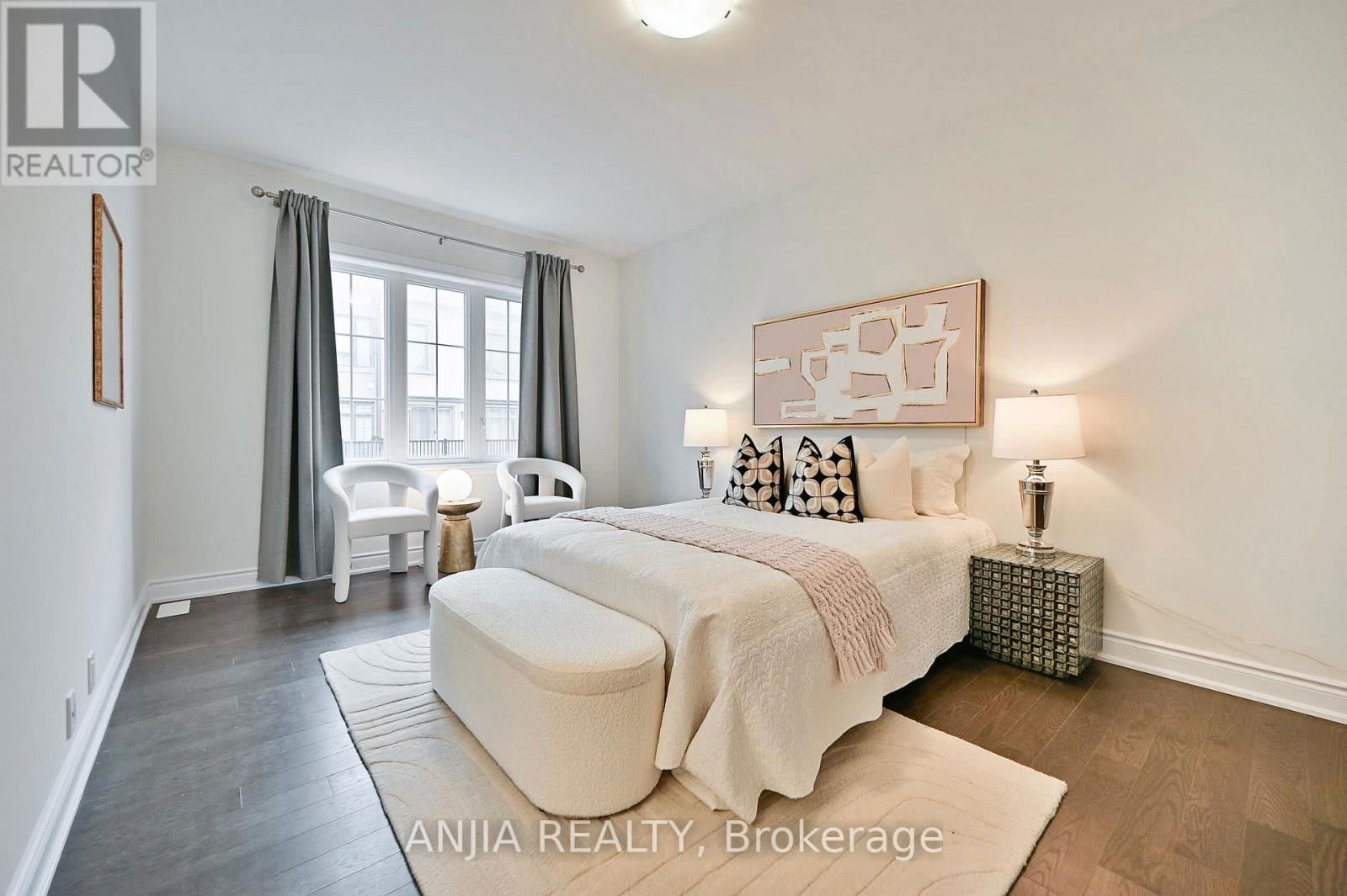19 YORK DOWNS BOULEVARD Image 22