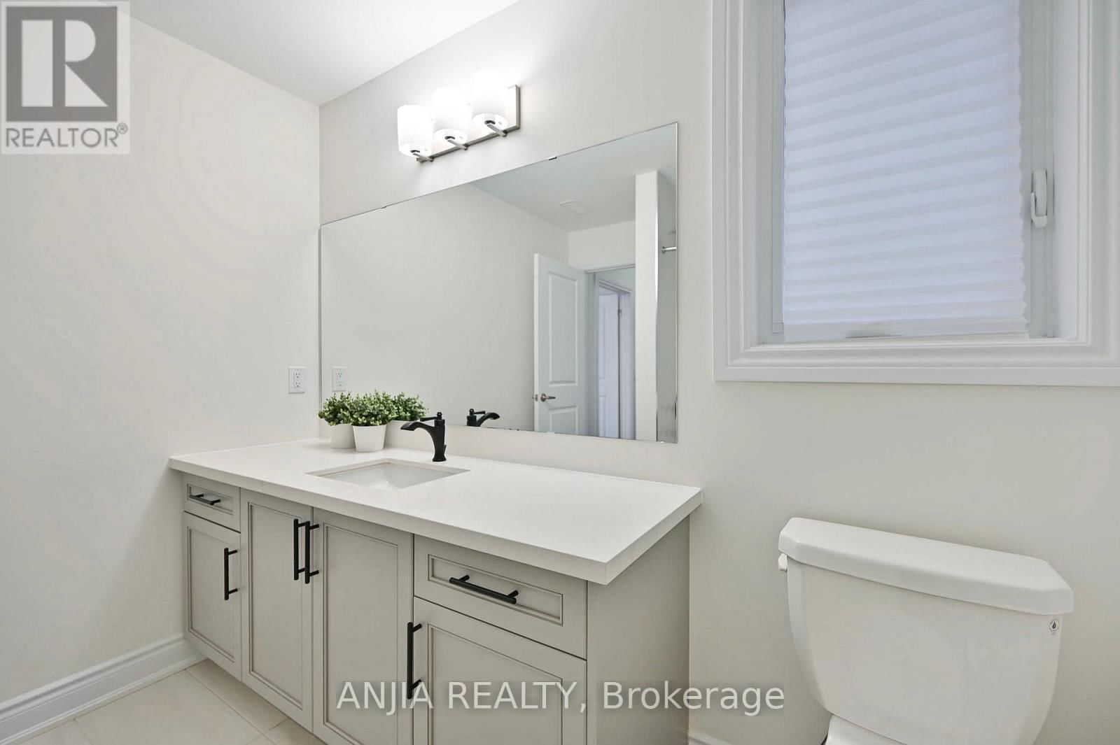 19 YORK DOWNS BOULEVARD Image 33