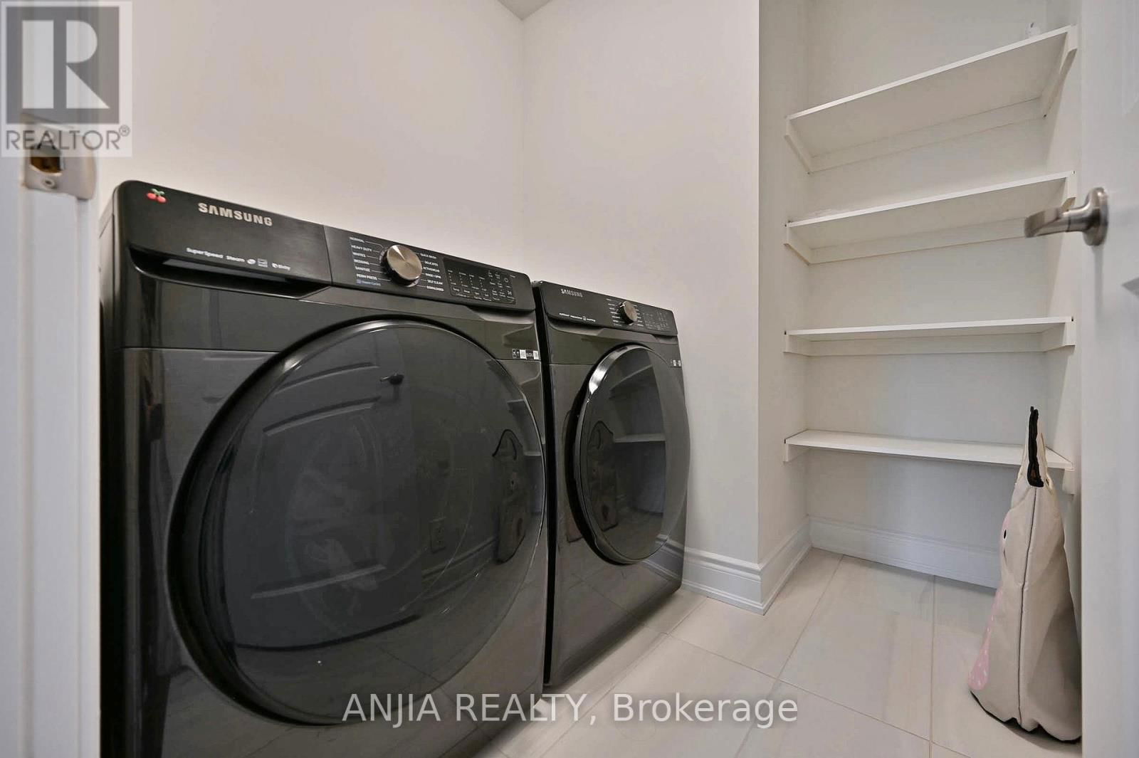 19 YORK DOWNS BOULEVARD Image 35