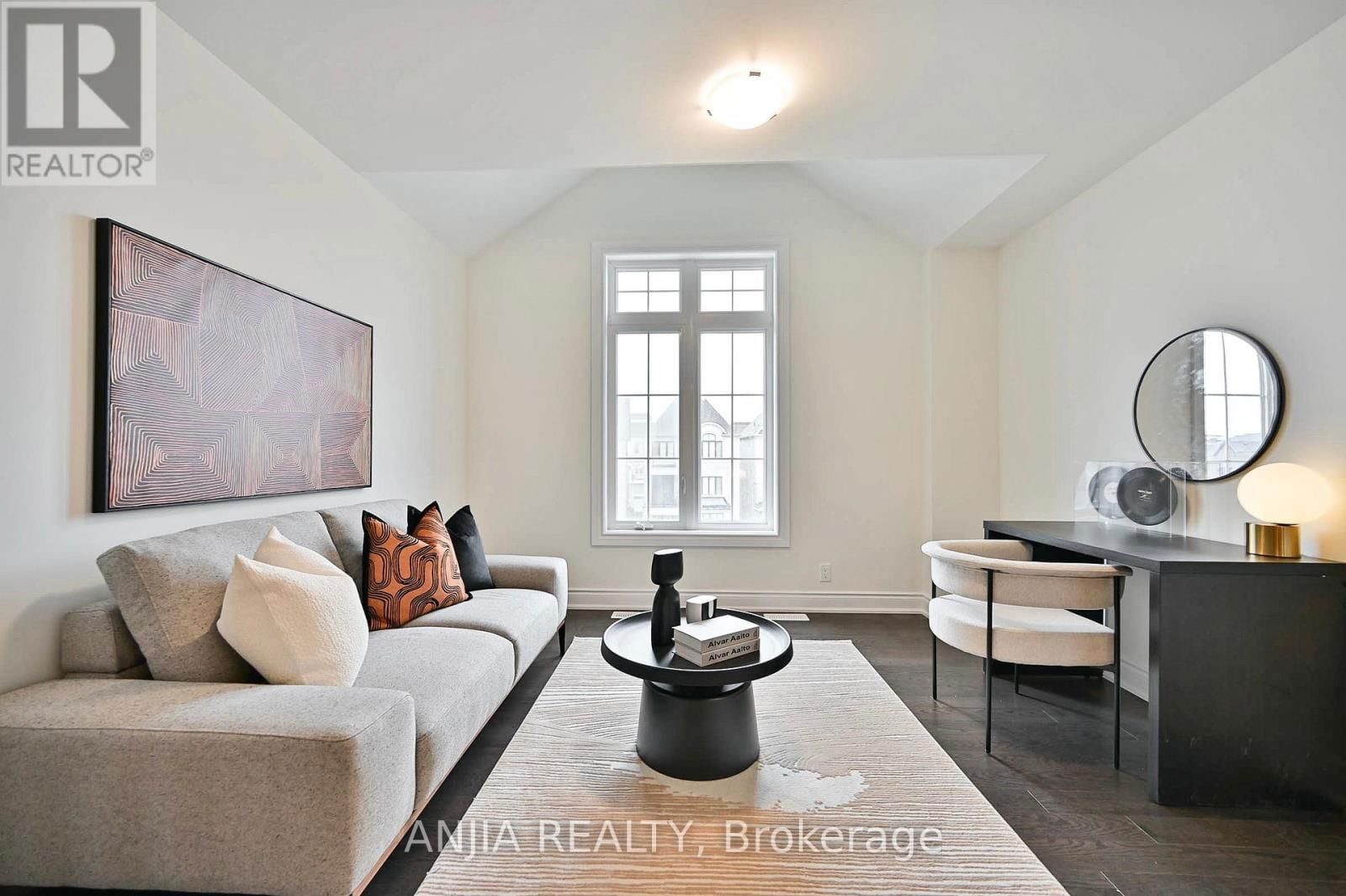 19 YORK DOWNS BOULEVARD Image 36