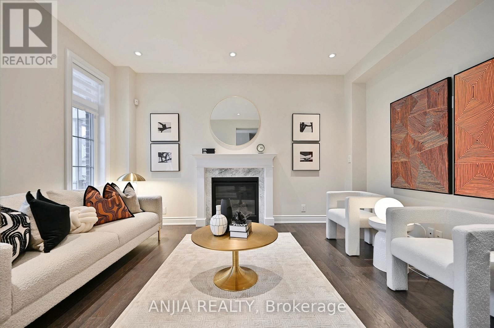 19 YORK DOWNS BOULEVARD Image 4