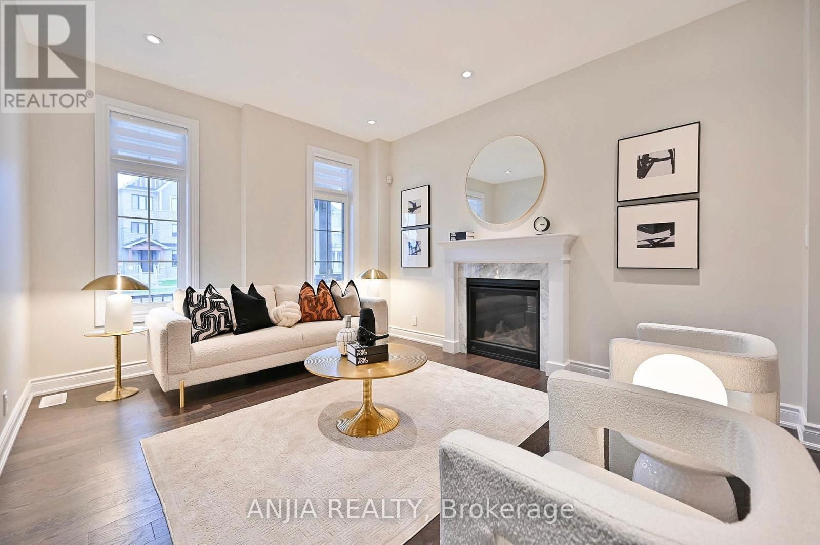 19 YORK DOWNS BOULEVARD Image 5