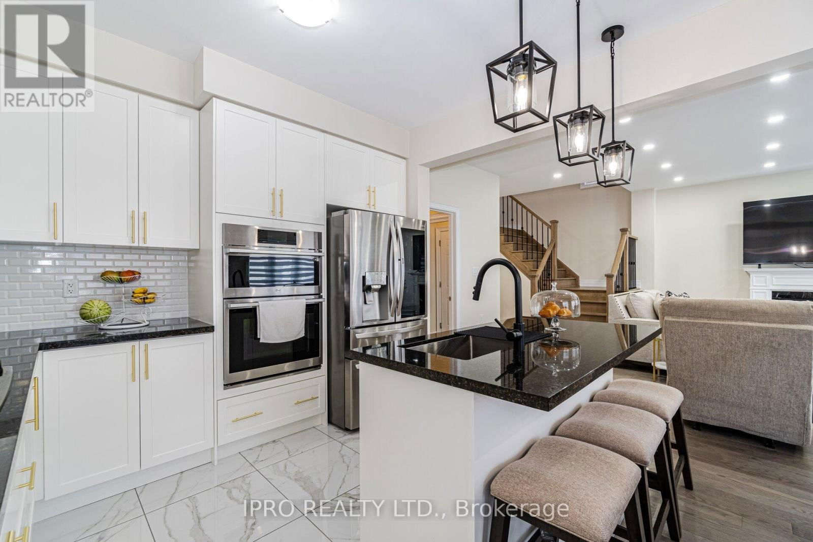 95 KENNEDY BOULEVARD Image 15