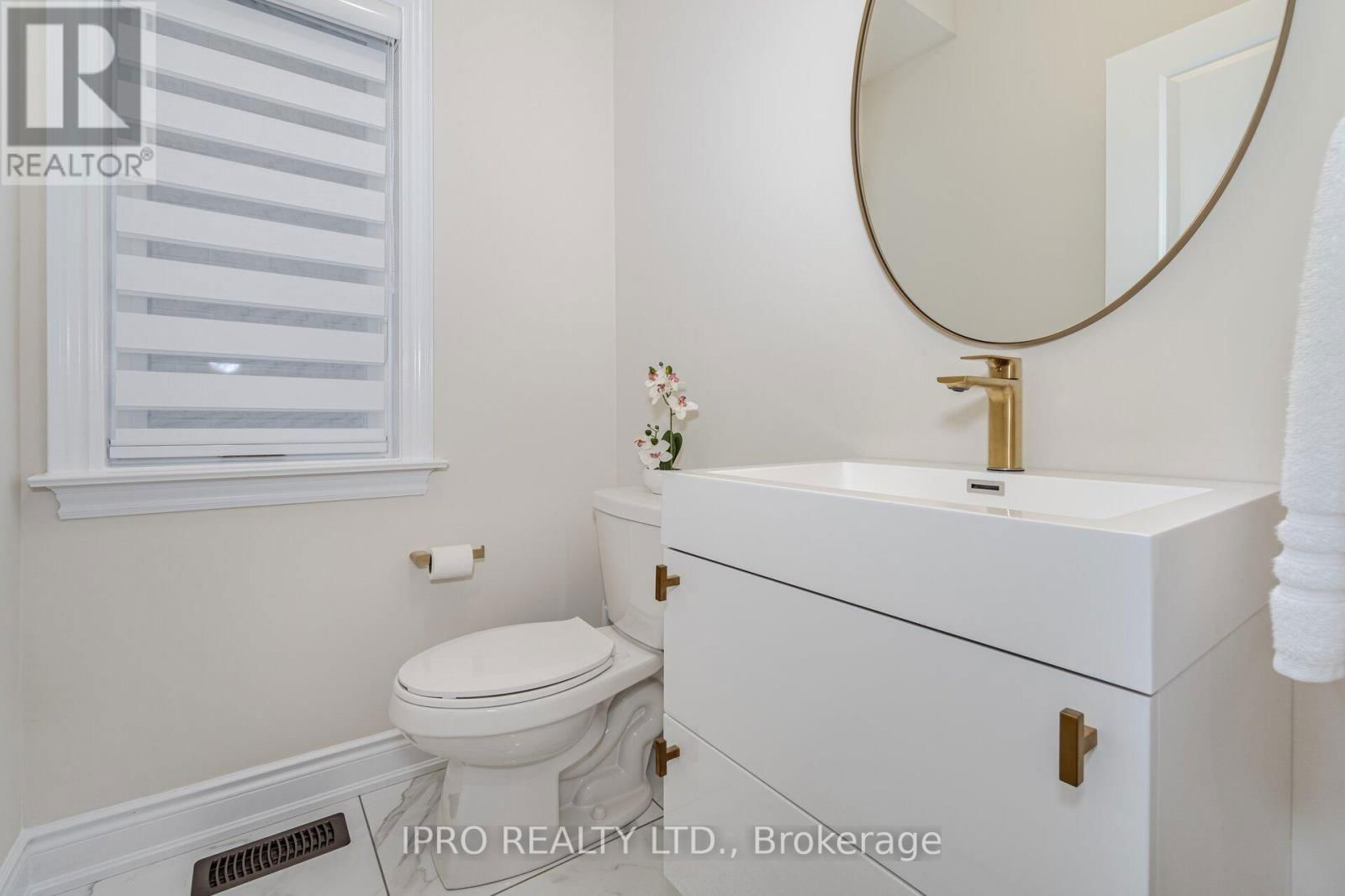 95 KENNEDY BOULEVARD Image 21