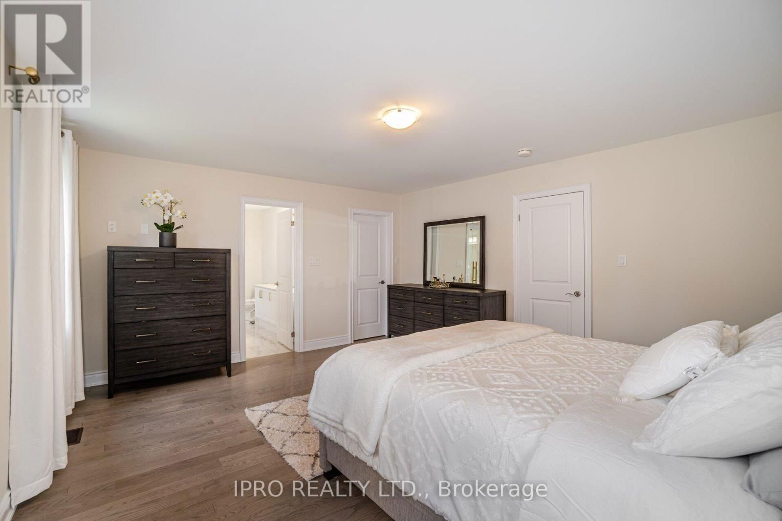 95 KENNEDY BOULEVARD Image 28